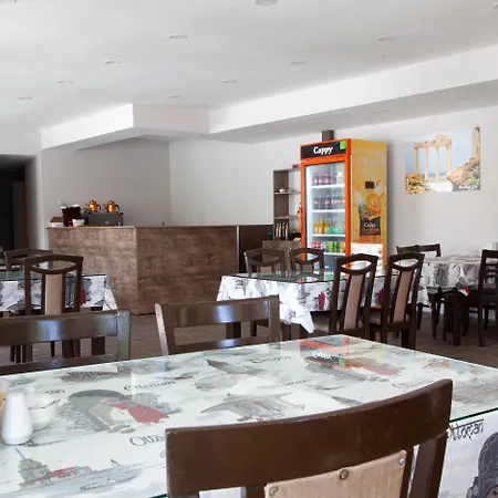 Hotel Nergos 3*